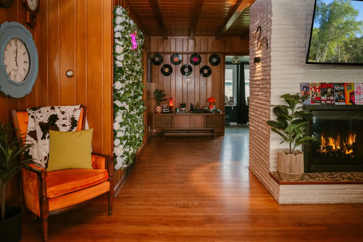 Photo 35 of The Retro Farm Ranch — Sleeps 14, Huge Hot Tub