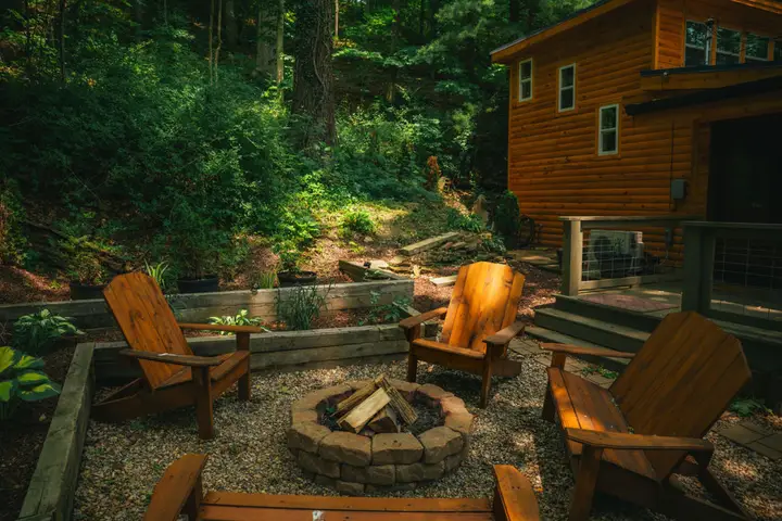 The Hilltop Cabin — Lakefront with Hot Tub & Fire Pit