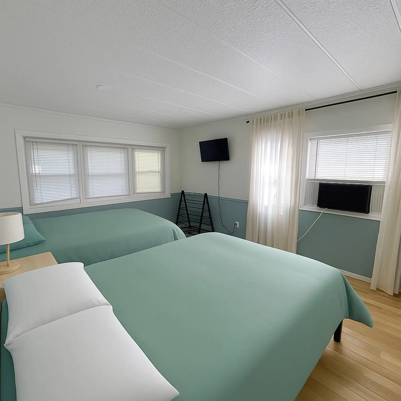 Photo 6 of Four-Bedroom City House — Sleeps 10