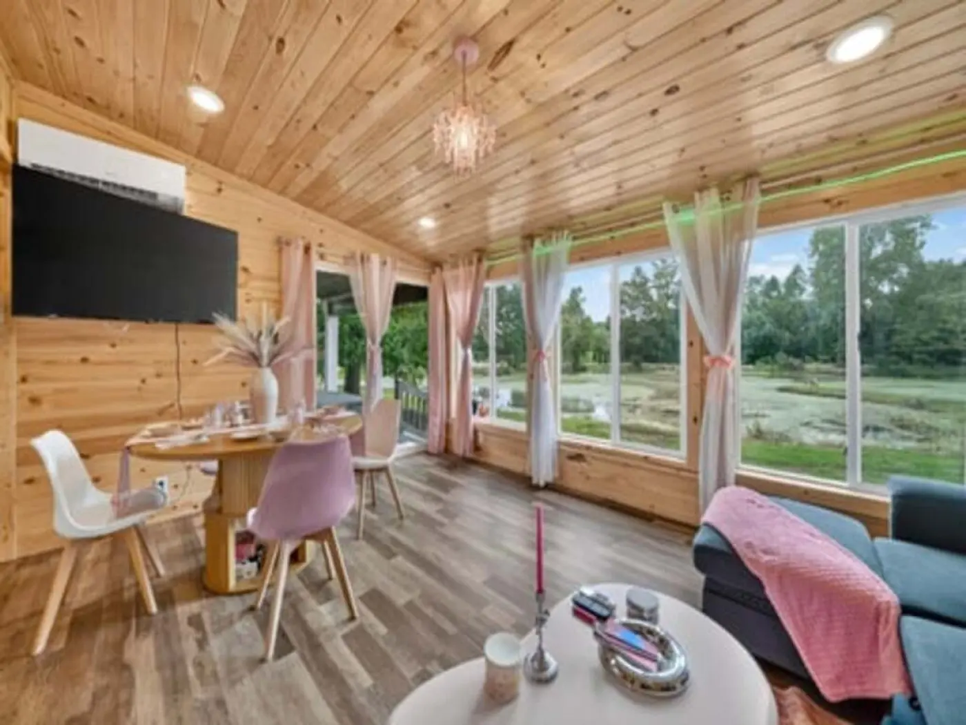 Photo 3 of Pink Saddle — Tiny Cabin with Hot Tub & Lake Views